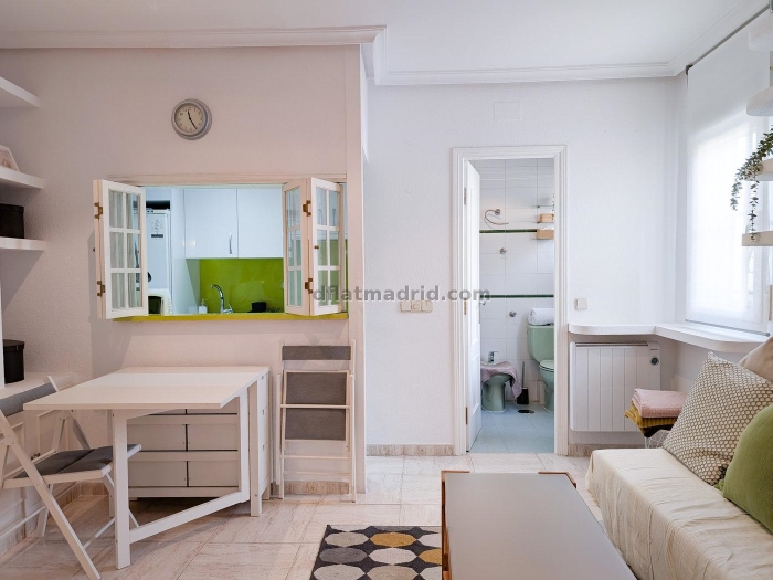 Apartamento Tranquilo en Arganzuela de 2 Dormitorios #1854 en Madrid