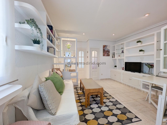Apartamento Tranquilo en Arganzuela de 2 Dormitorios #1854 en Madrid