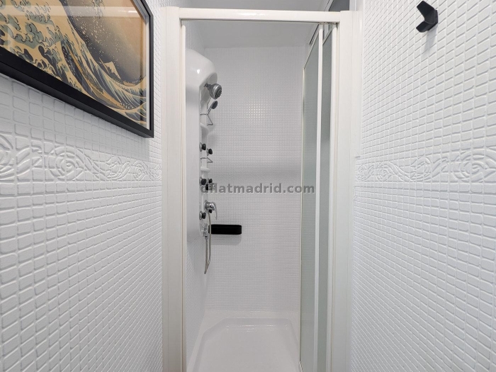 Quiet Apartment in Salamanca of 2 Bedrooms #2002 in Madrid
