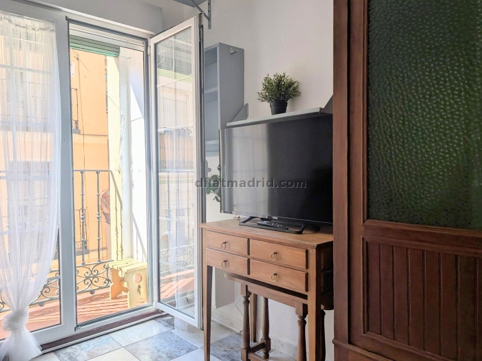 Apartment with Balcony in Madrid Center #2004 in Madrid