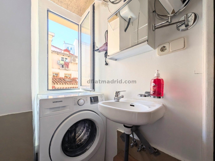 Apartment with Balcony in Madrid Center #2004 in Madrid