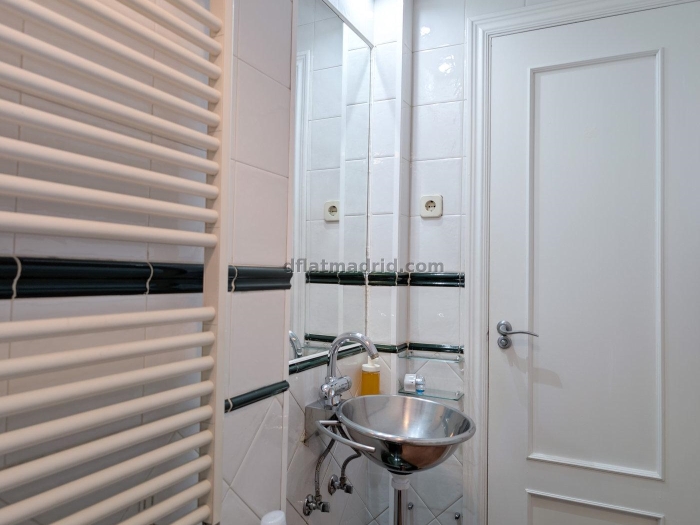 Apartamento en Chamberi de 1 Dormitorio #2005 en Madrid