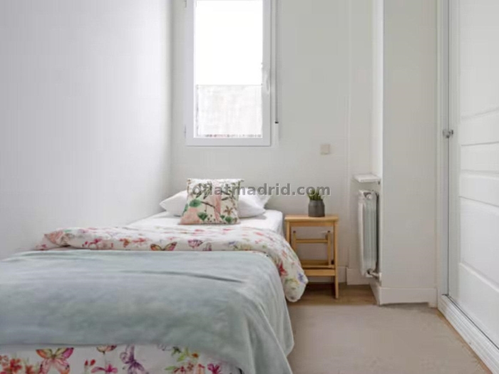 Apartamento Amplio en Retiro de 3 Dormitorios #2011 en Madrid