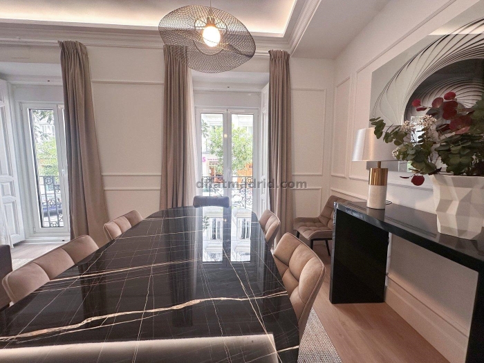 Apartamento Amplio en Salamanca de 3 Dormitorios #2009 en Madrid