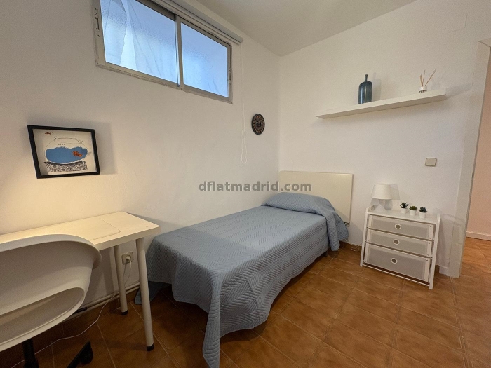 Cosy Apartment in Centro of 4 Bedroom #2070 in Madrid