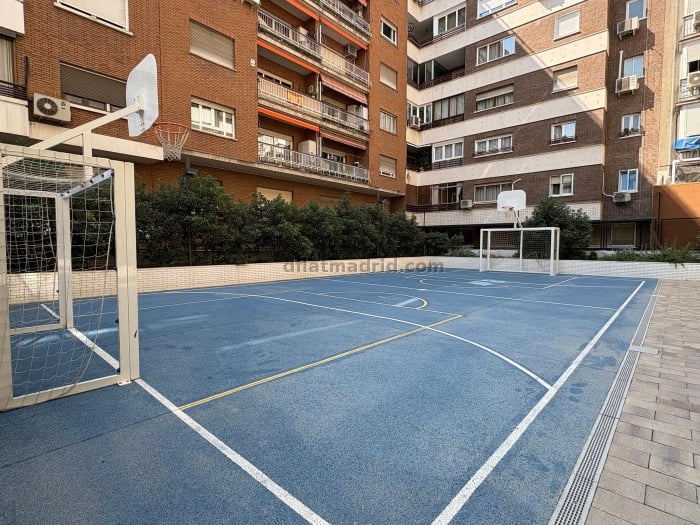 Apartment in Chamartin of 0 Bedroom #2075 in Madrid