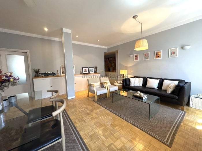 Apartamento Amplio en Salamanca de 3 Dormitorios #2077 en Madrid