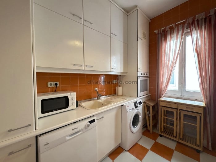 Apartamento Amplio en Salamanca de 3 Dormitorios #2077 en Madrid