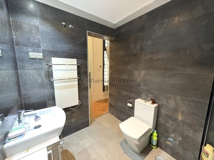Apartamento Amplio en Arganzuela de 3 Dormitorios #2078 en Madrid