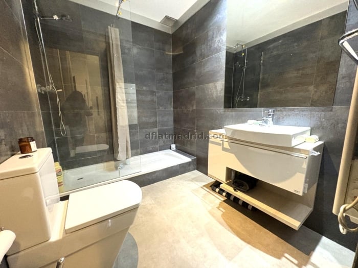 Apartamento Amplio en Arganzuela de 3 Dormitorios #2078 en Madrid