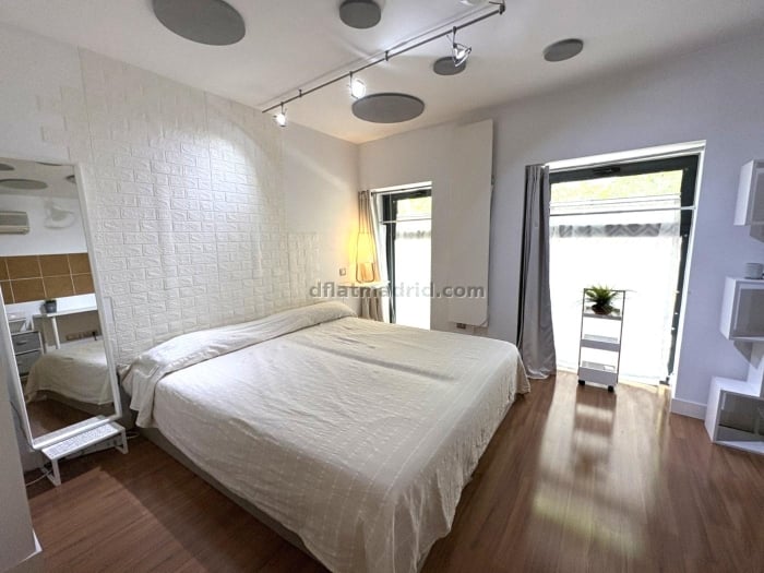 Apartamento Amplio en Arganzuela de 3 Dormitorios #2078 en Madrid