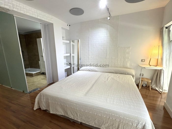 Apartamento Amplio en Arganzuela de 3 Dormitorios #2078 en Madrid