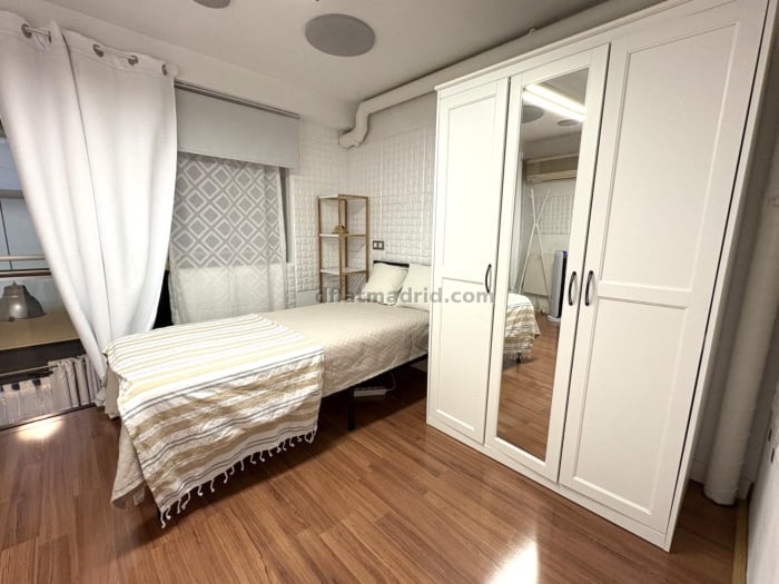 Apartamento Amplio en Arganzuela de 3 Dormitorios #2078 en Madrid