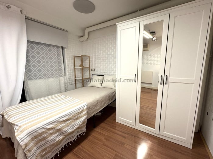 Apartamento Amplio en Arganzuela de 3 Dormitorios #2078 en Madrid