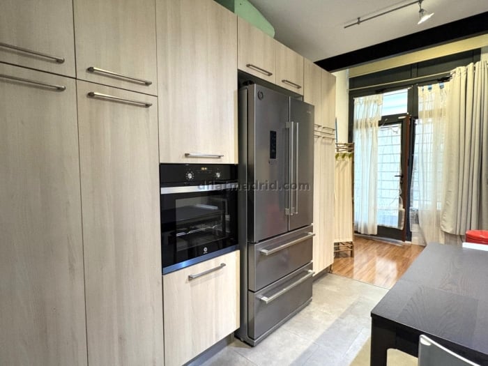 Apartamento Amplio en Arganzuela de 3 Dormitorios #2078 en Madrid