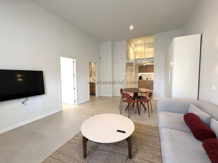 Apartamento Acogedor en Fuencarral de 1 Dormitorio #2084 en Madrid