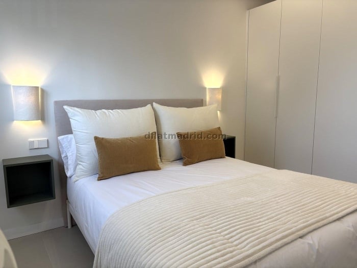 Apartamento Acogedor en Fuencarral de 1 Dormitorio #2084 en Madrid