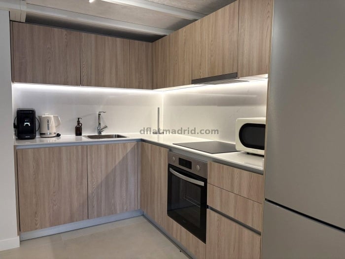 Apartamento Acogedor en Fuencarral de 1 Dormitorio #2084 en Madrid