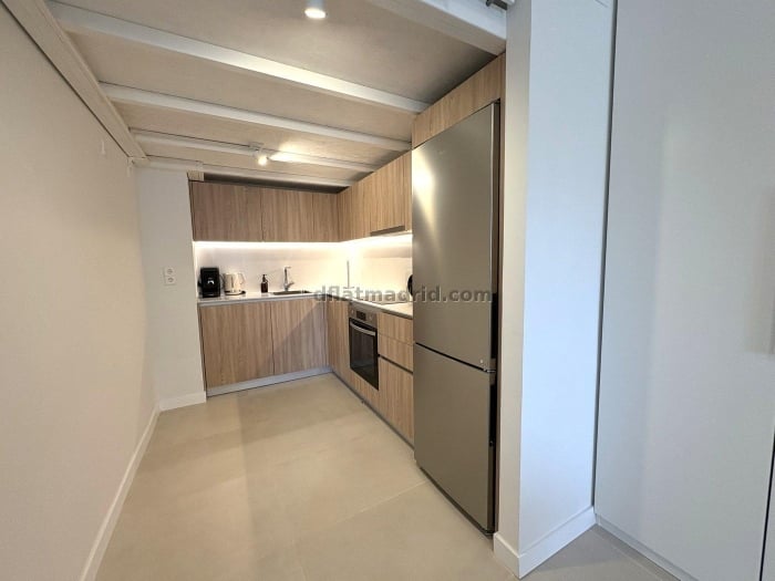 Apartamento Acogedor en Fuencarral de 1 Dormitorio #2084 en Madrid