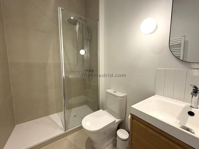 Apartamento Acogedor en Fuencarral de 1 Dormitorio #2084 en Madrid