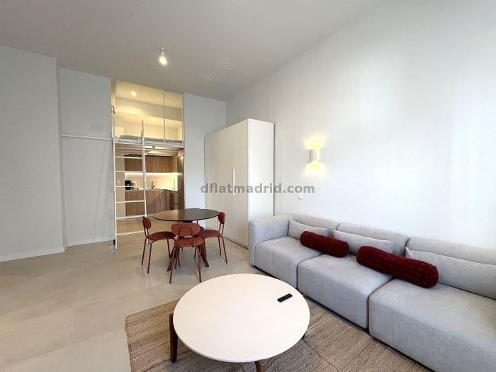 Apartamento Acogedor en Fuencarral de 1 Dormitorio #2084 en Madrid