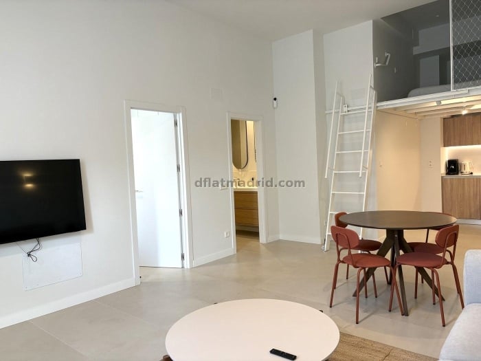 Apartamento Acogedor en Fuencarral de 1 Dormitorio #2084 en Madrid