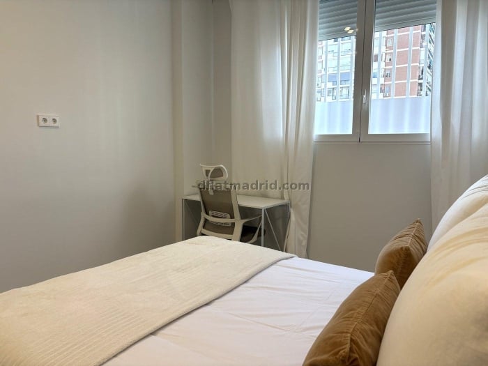 Apartamento Acogedor en Fuencarral de 1 Dormitorio #2084 en Madrid